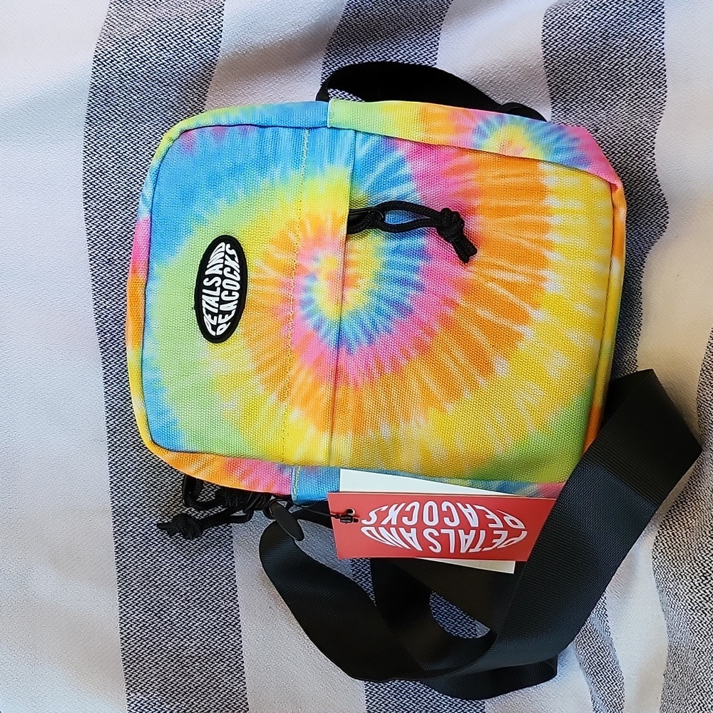 PETALS AND PEACOCKS – Tie Dye Shoulder Bag- TIE DYE 